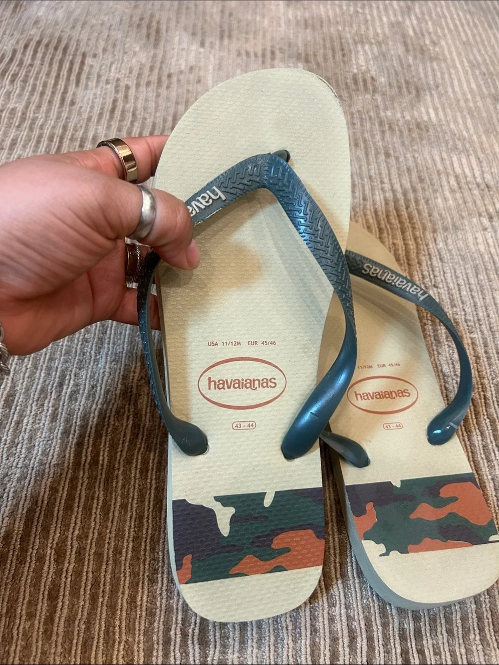Havaianas Beige Flip Flops with Green Straps and Camo design size 11/12